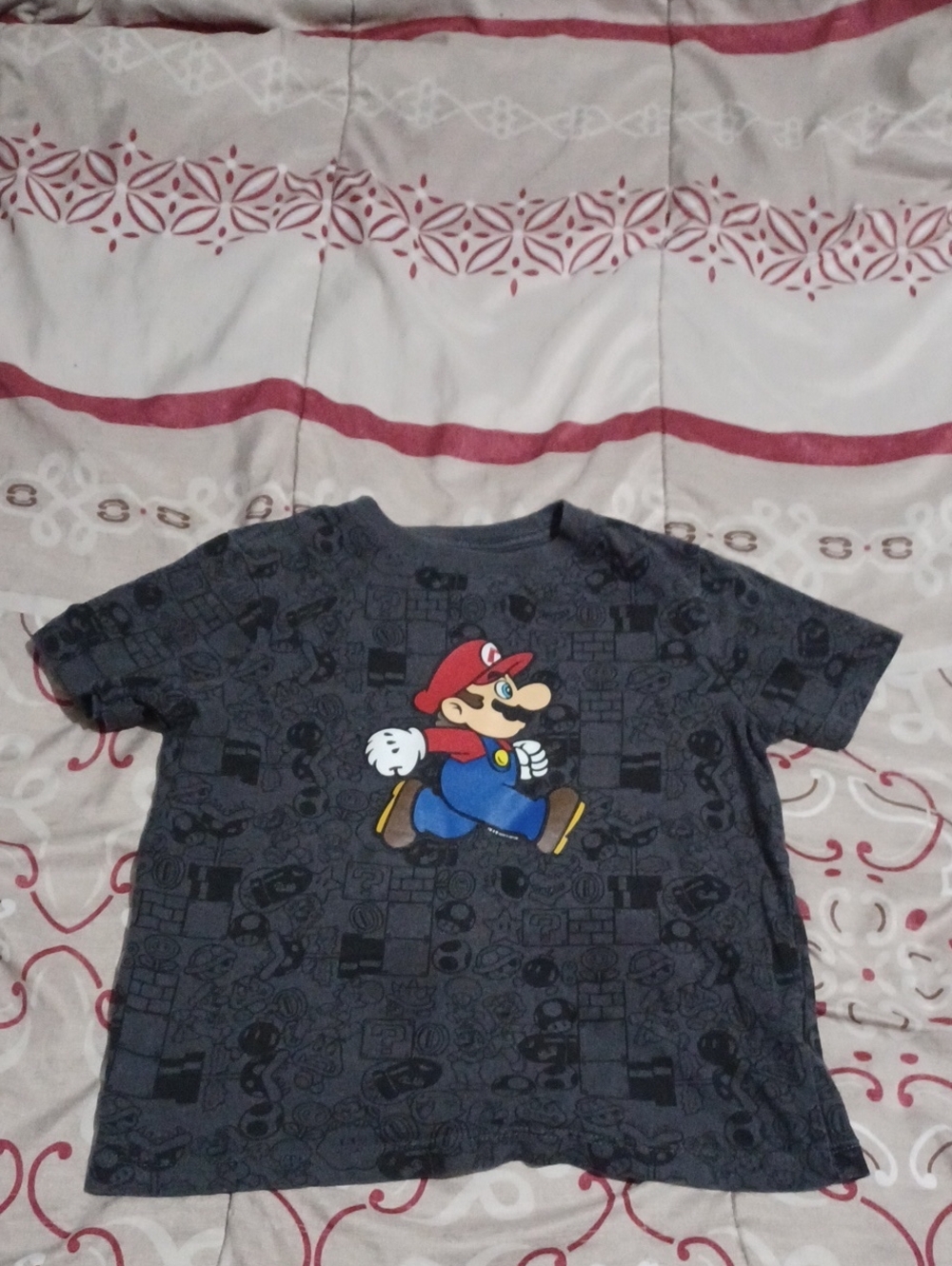 Old Navy Super Mario Graphic Tee - Dark Gray with Red & Blue Size S (6-7)